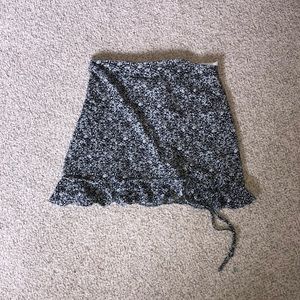 Floral black and white skirt